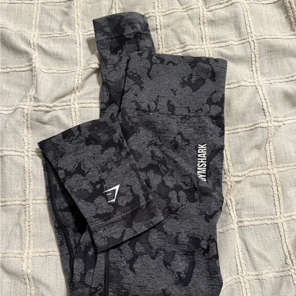 Gymshark Black Camo Leggings - Picture 1 of 3